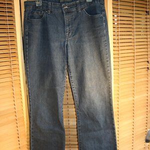 Nine West Jeans w/Ornate Stitchery on Pockets Size 10